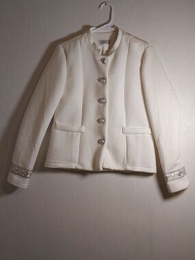 VLD Jacket In White SIZE small